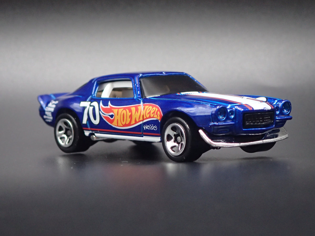 1970 70 CHEVY CHEVROLET CAMARO BLUE 1/64 SCALE DIORAMA DIECAST MODEL CAR