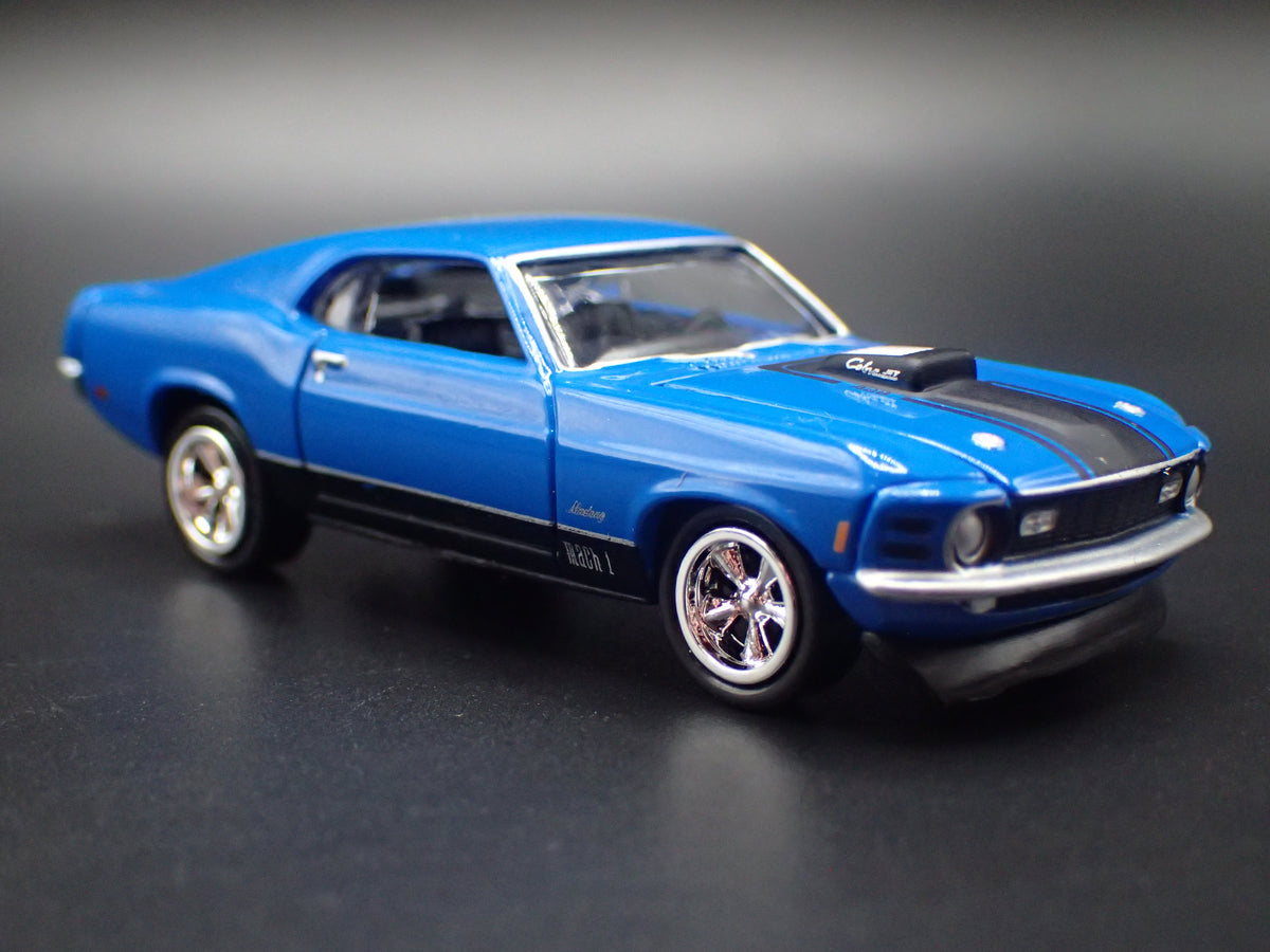 1970 70 FORD MUSTANG MACH 1  1:64 SCALE COLLECTIBLE DIORAMA DIECAST MODEL CAR