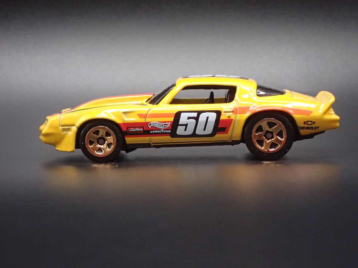 1981 81 CHEVY CHEVROLET CAMARO Z28 YELLOW 1:64 SCALE DIECAST MODEL CAR