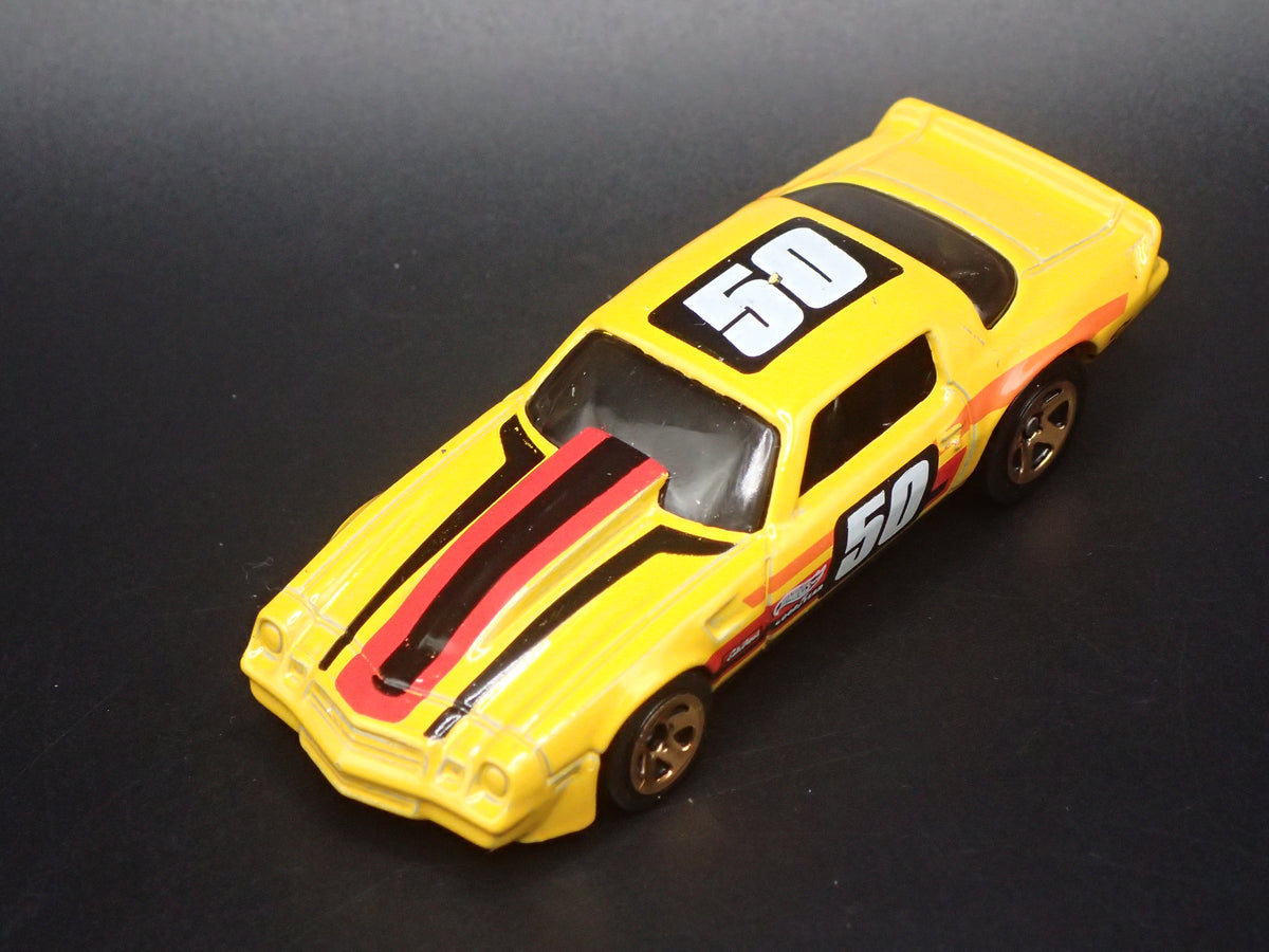 1981 81 CHEVY CHEVROLET CAMARO Z28 YELLOW 1:64 SCALE DIECAST MODEL CAR