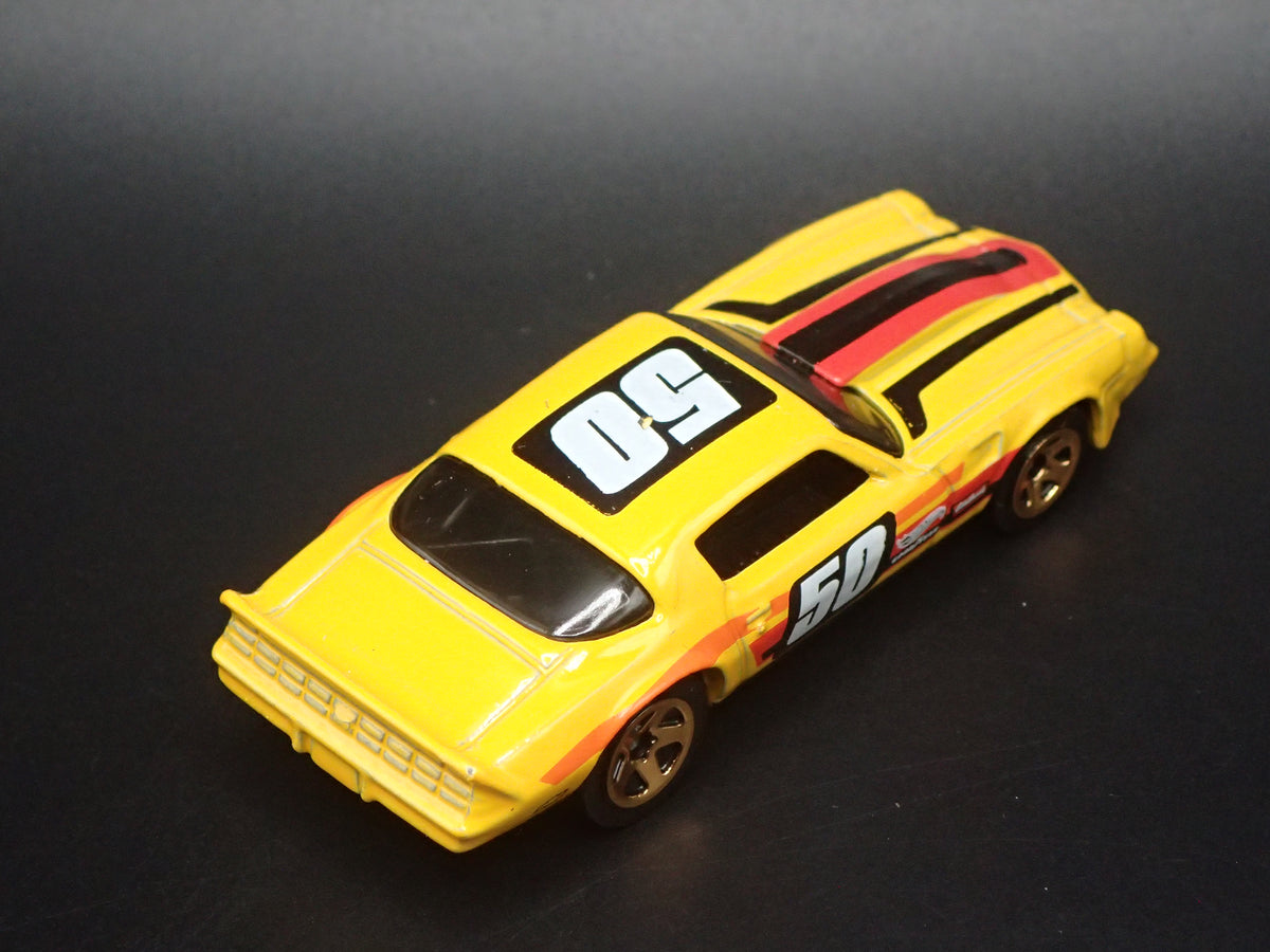 1981 81 CHEVY CHEVROLET CAMARO Z28 YELLOW 1:64 SCALE DIECAST MODEL CAR