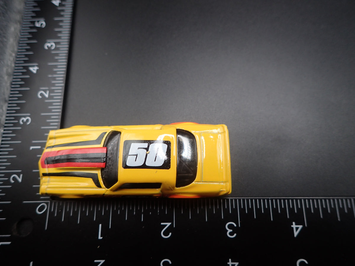1981 81 CHEVY CHEVROLET CAMARO Z28 YELLOW 1:64 SCALE DIECAST MODEL CAR