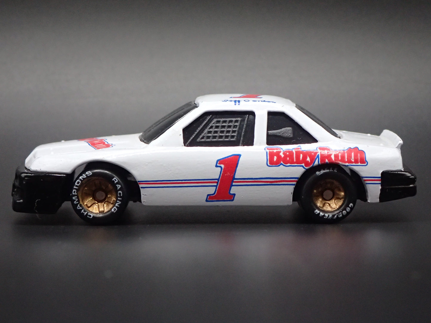 1991 FORD TBIRD #1 STERLING MARLIN BABY RUTH NASCAR 1:64 SCALE DIECAST MODEL CAR
