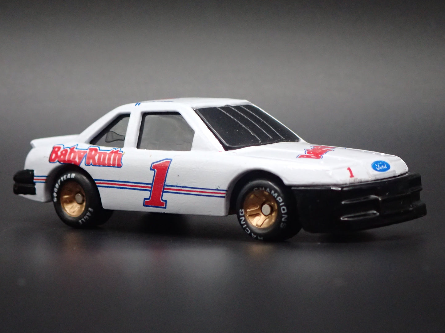 1991 FORD TBIRD #1 STERLING MARLIN BABY RUTH NASCAR 1:64 SCALE DIECAST MODEL CAR