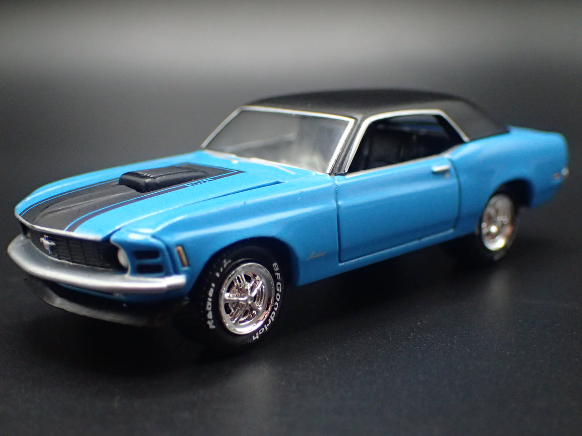 1970 70 FORD MUSTANG COUPE BLUE 1/64 SCALE COLLECTIBLE DIECAST MODEL CAR
