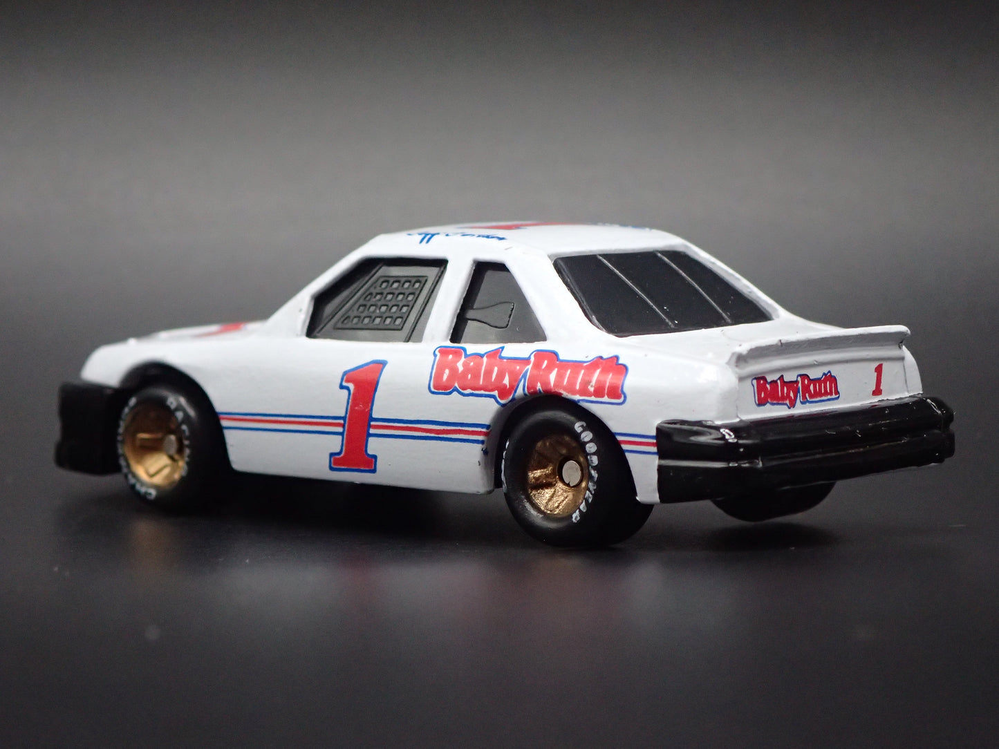 1991 FORD TBIRD #1 STERLING MARLIN BABY RUTH NASCAR 1:64 SCALE DIECAST MODEL CAR
