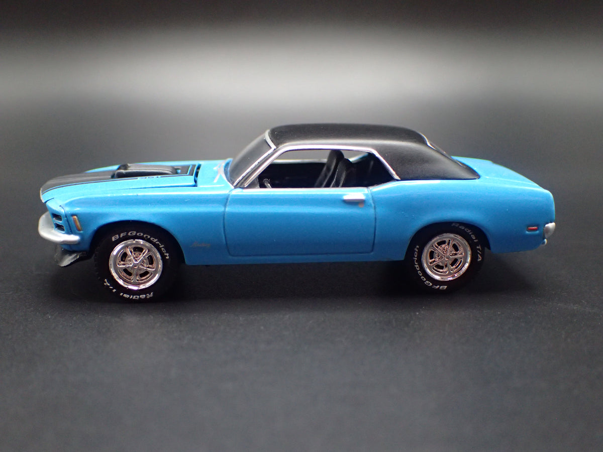 1970 70 FORD MUSTANG COUPE BLUE 1/64 SCALE COLLECTIBLE DIECAST MODEL CAR