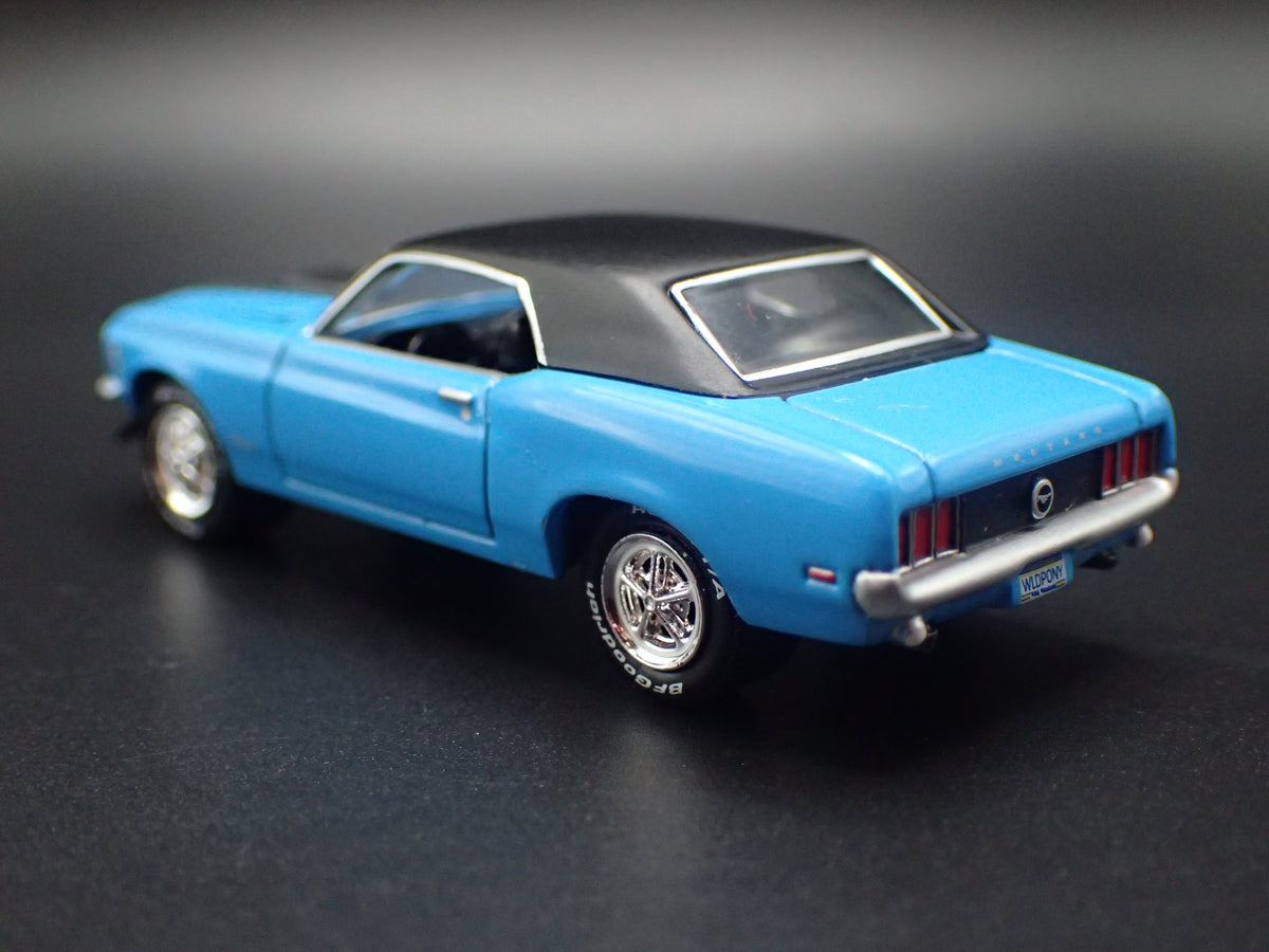1970 70 FORD MUSTANG COUPE BLUE 1/64 SCALE COLLECTIBLE DIECAST MODEL CAR