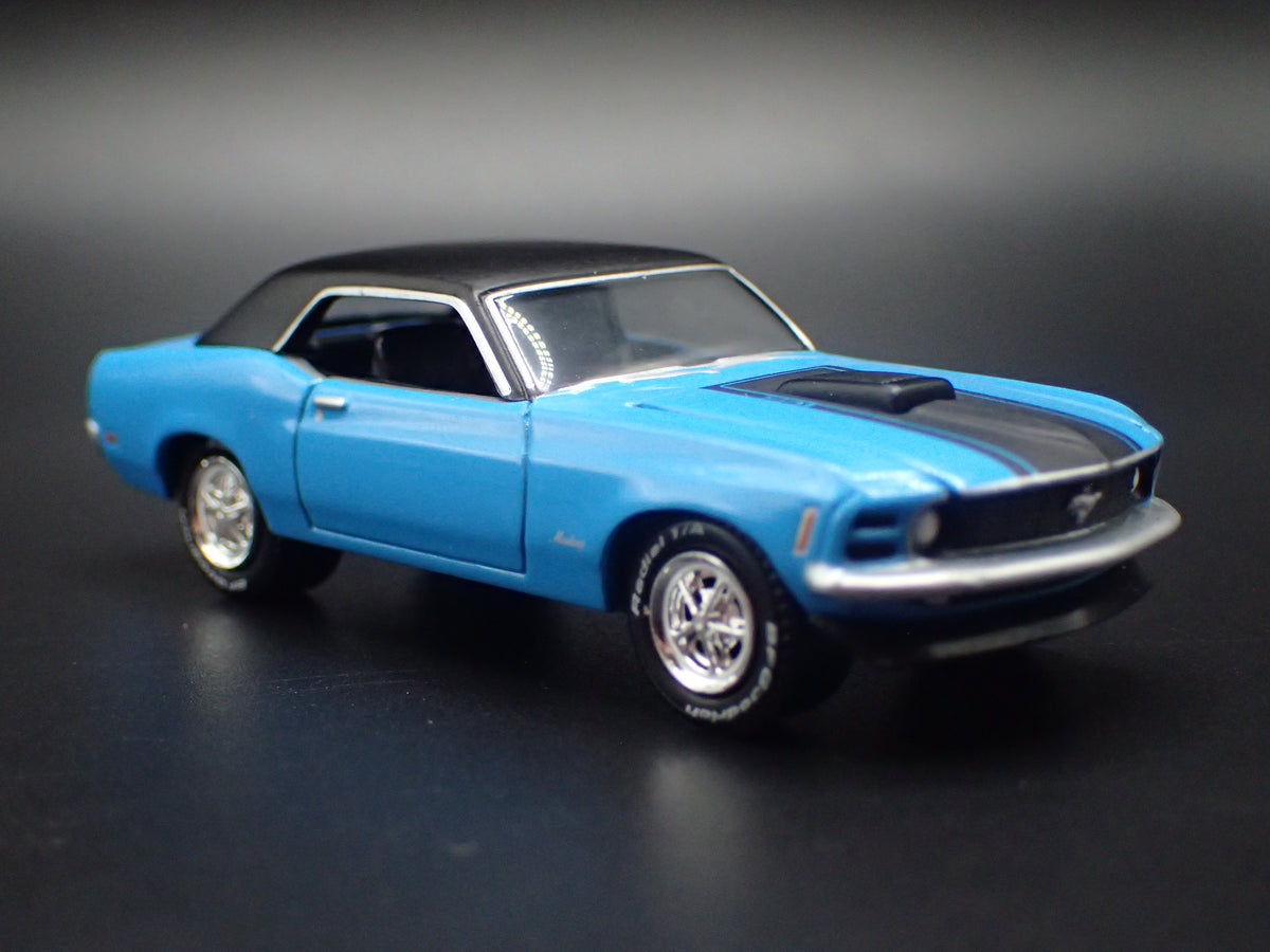1970 70 FORD MUSTANG COUPE BLUE 1/64 SCALE COLLECTIBLE DIECAST MODEL CAR