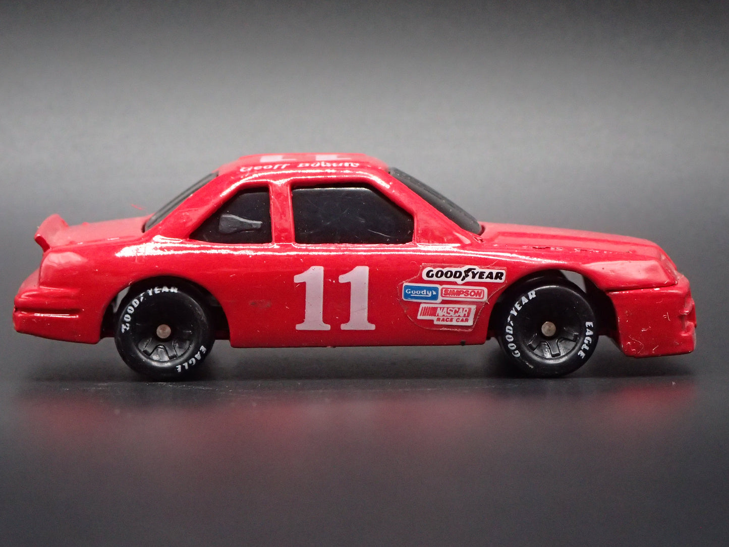 1991 91 FORD THUNDERBIRD 11 GEOFF BODINE NASCAR 1:64 SCALE DIECAST MODEL CAR