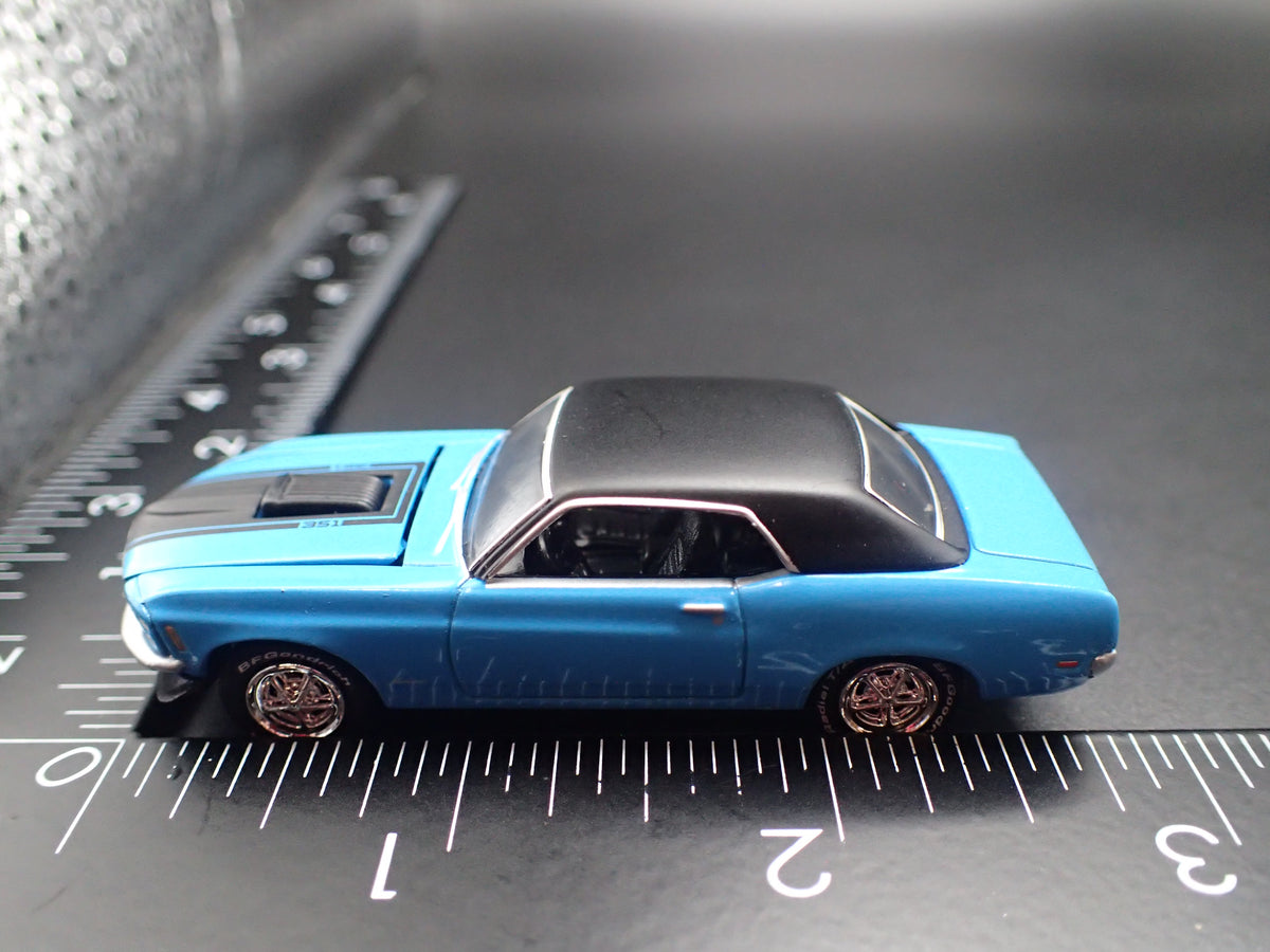 1970 70 FORD MUSTANG COUPE BLUE 1/64 SCALE COLLECTIBLE DIECAST MODEL CAR