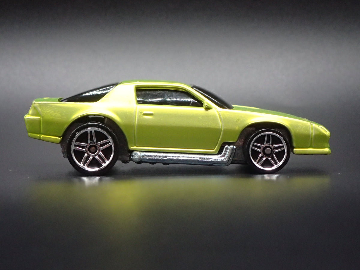 1980'S CHEVY CHEVROLET CAMARO Z28 1:64 SCALE COLLECTIBLE DIECAST MODEL CAR