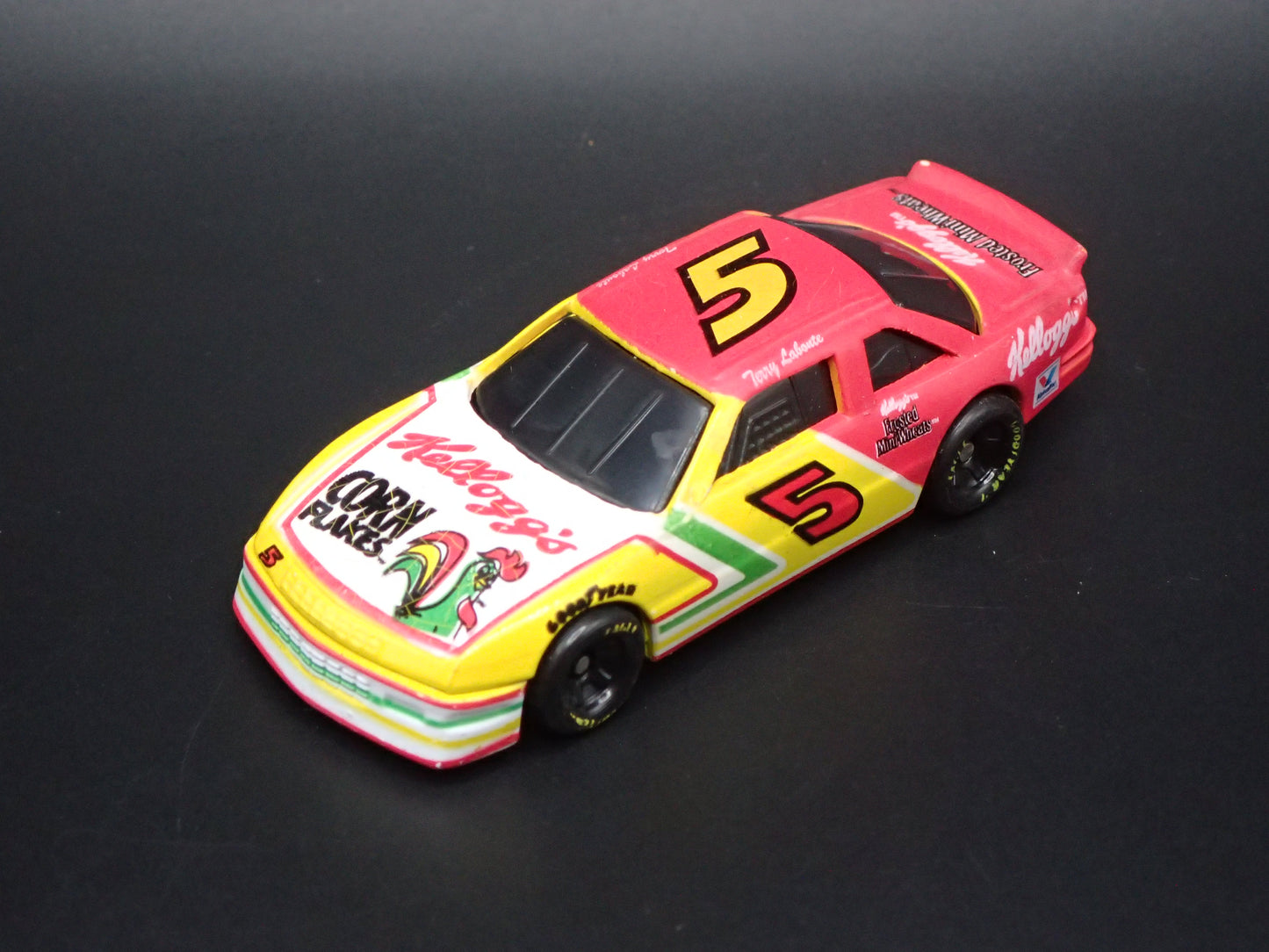 1996 CHEVY CHEVROLET MONTE CARLO 5 TERRY LABONTE NASCAR 1:64 DIECAST MODEL CAR