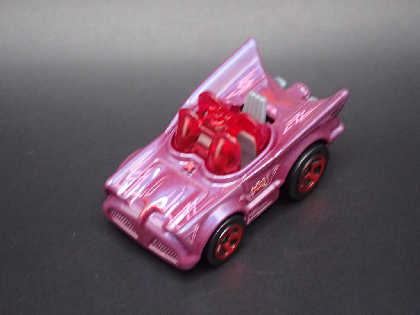 1966 66 BATMAN BATMOBILE ADAM WEST TV 1/64 SCALE COLLECTIBLE DIECAST MODEL CAR