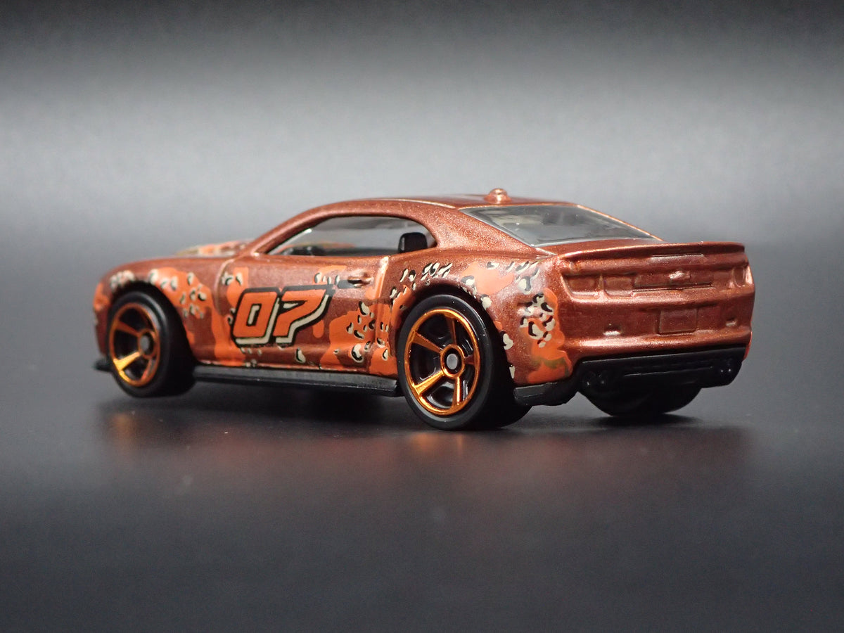 2010-2015 CHEVY CHEVROLET CAMARO ZL1 1:64 SCALE DIORAMA DIECAST MODEL CAR