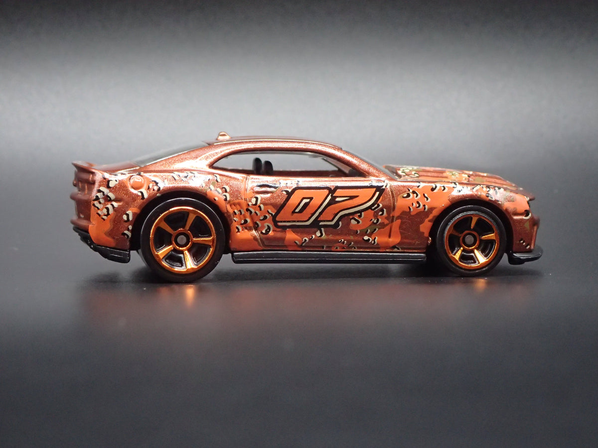 2010-2015 CHEVY CHEVROLET CAMARO ZL1 1:64 SCALE DIORAMA DIECAST MODEL CAR