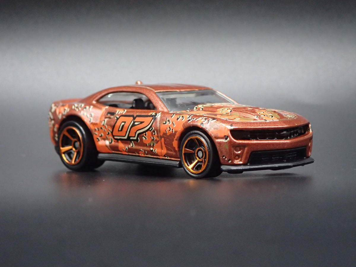 2010-2015 CHEVY CHEVROLET CAMARO ZL1 1:64 SCALE DIORAMA DIECAST MODEL CAR