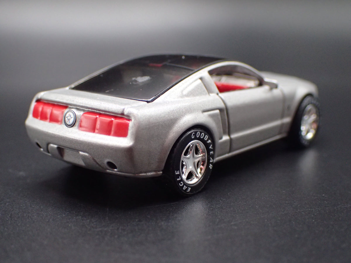 2004 04 FORD MUSTANG GT CONCEPT SILVER 1:64 SCALE COLLECTIBLE DIECAST MODEL CAR