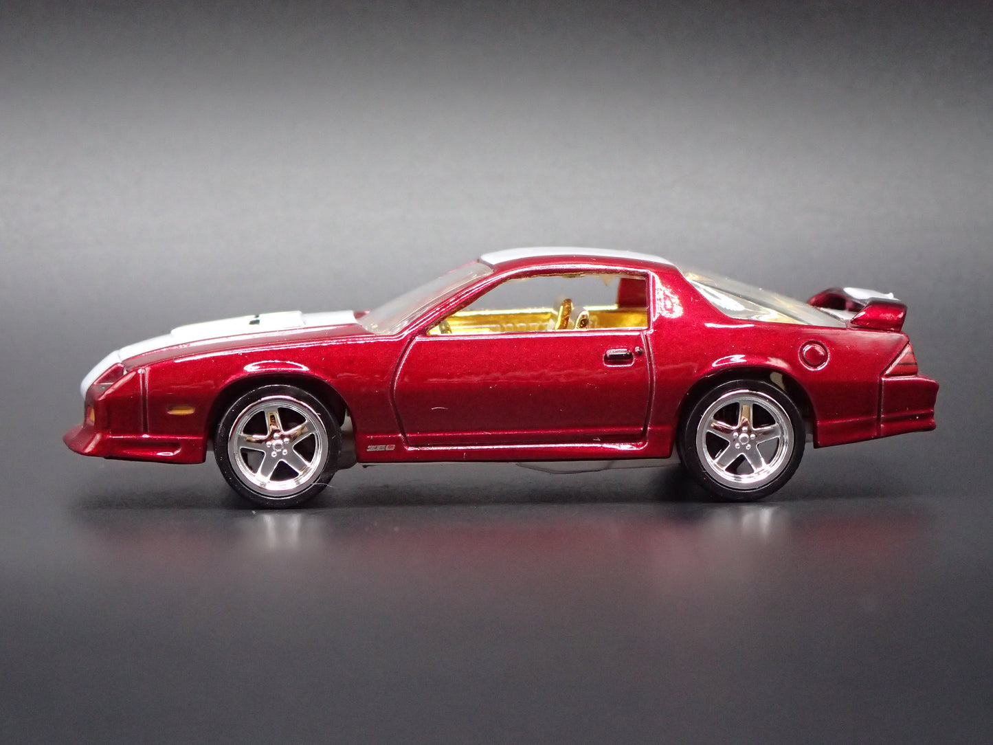 1991 91 CHEVY CHEVROLET CAMARO Z28 1LE ULTRA RED 1:64 SCALE DIECAST MODEL CAR