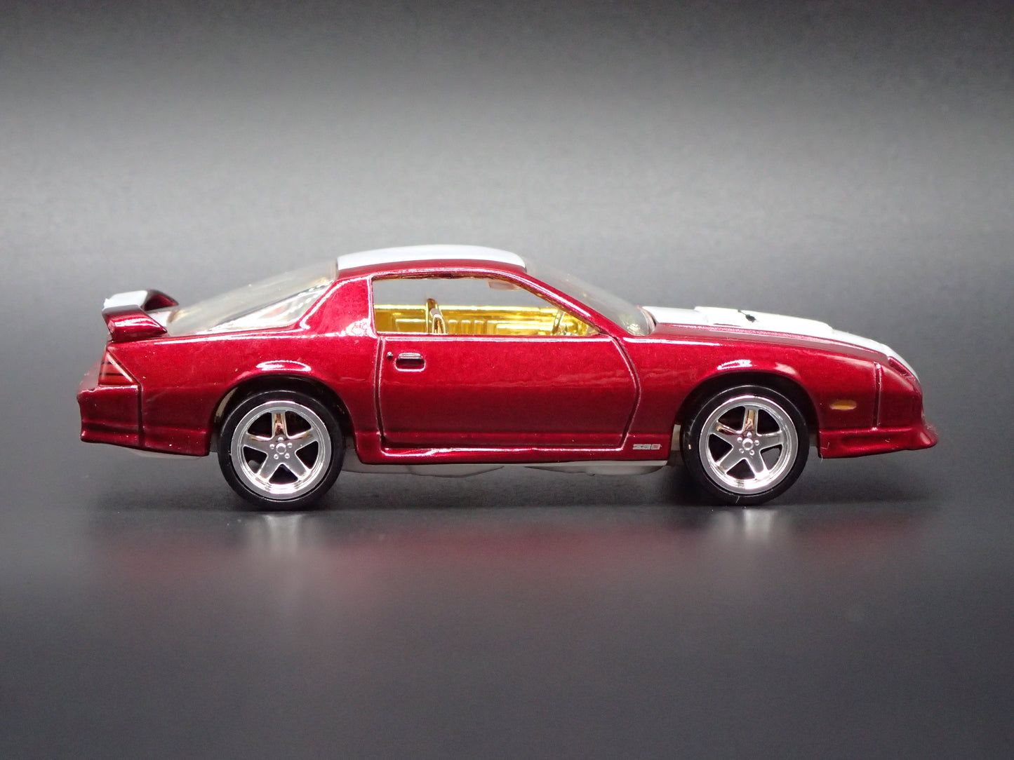 1991 91 CHEVY CHEVROLET CAMARO Z28 1LE ULTRA RED 1:64 SCALE DIECAST MODEL CAR