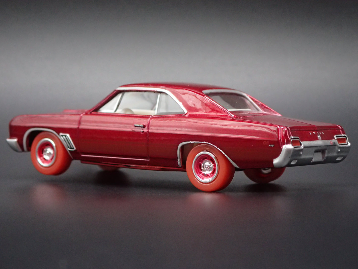 1967 67 BUICK GS 400 ULTRA RED CHASE 1:64 SCALE DIORAMA DIECAST MODEL CAR