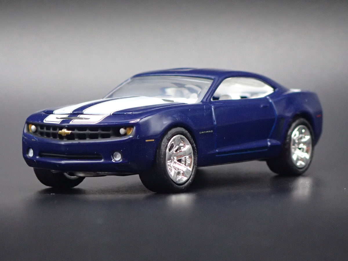 2010-2015 CHEVY CHEVROLET CAMARO Z28 BLUE 1:64 SCALE DIORAMA DIECAST MODEL CAR