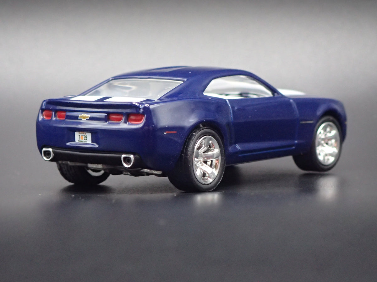 2010-2015 CHEVY CHEVROLET CAMARO Z28 BLUE 1:64 SCALE DIORAMA DIECAST MODEL CAR