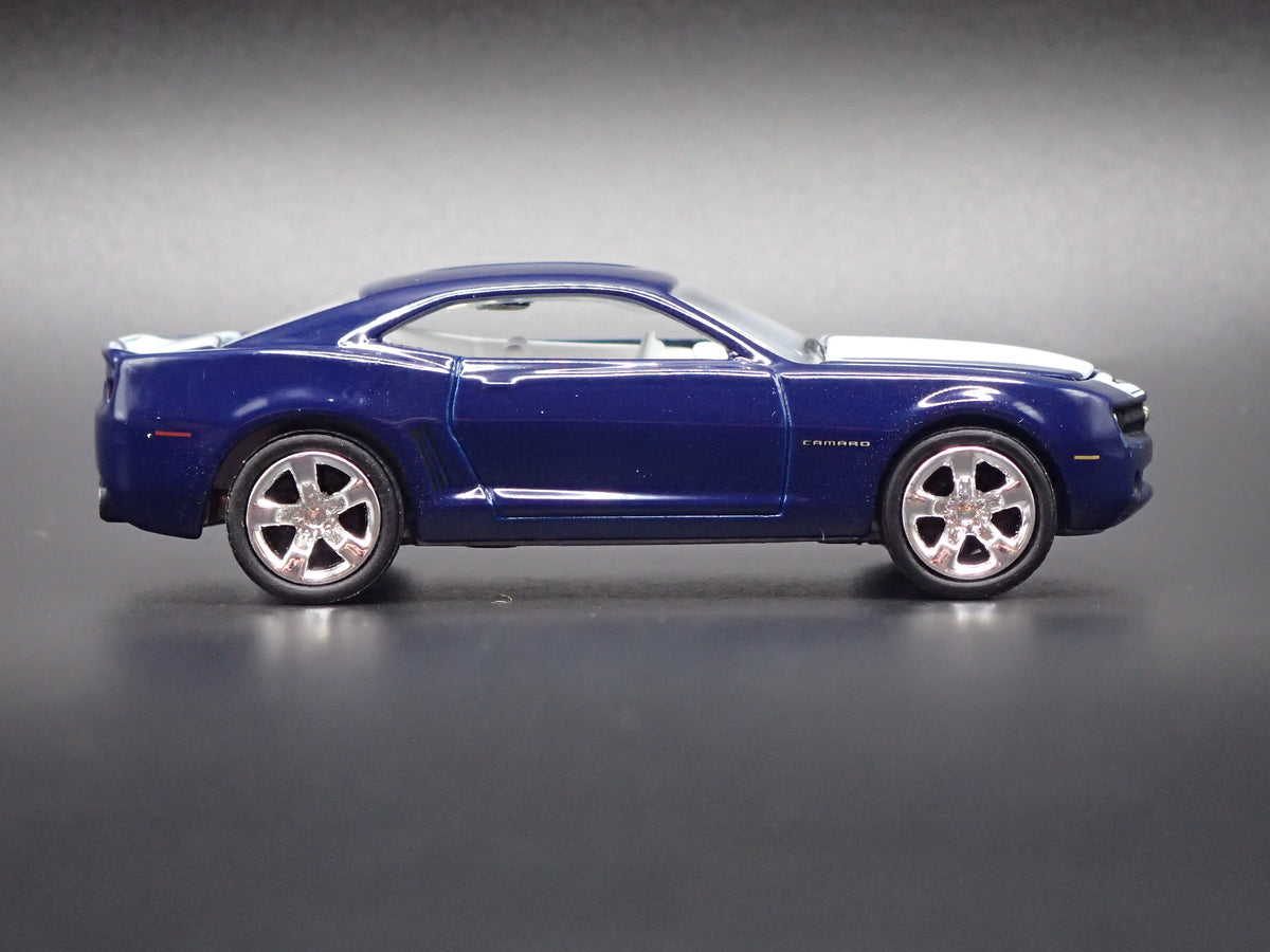 2010-2015 CHEVY CHEVROLET CAMARO Z28 BLUE 1:64 SCALE DIORAMA DIECAST MODEL CAR