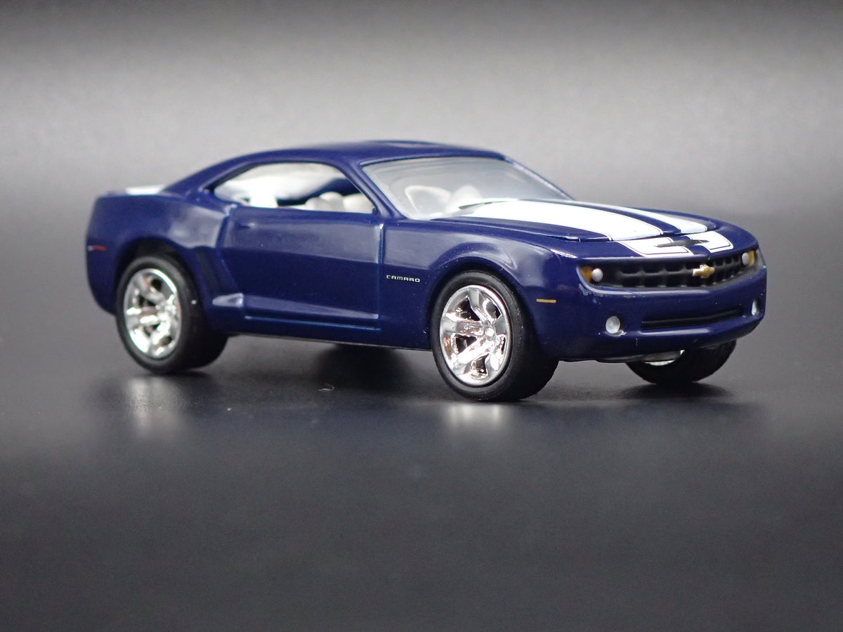 2010-2015 CHEVY CHEVROLET CAMARO Z28 BLUE 1:64 SCALE DIORAMA DIECAST MODEL CAR
