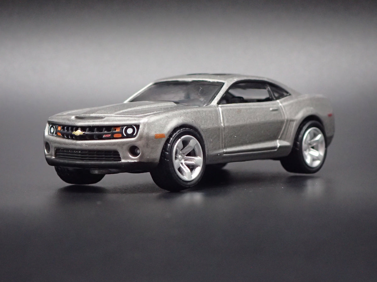 2010-2015 CHEVY CHEVROLET CAMARO GRAY 1:64 SCALE DIORAMA DIECAST MODEL CAR