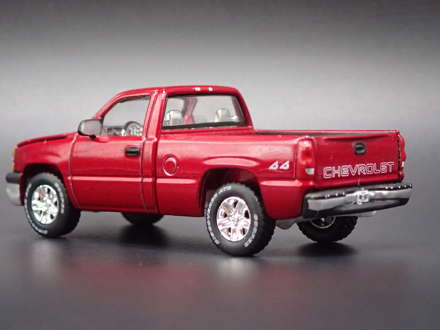 2003-2006 CHEVY CHEVROLET SILVERADO TRUCK SS CATEYE 1:64 SCALE DIECAST MODEL CAR