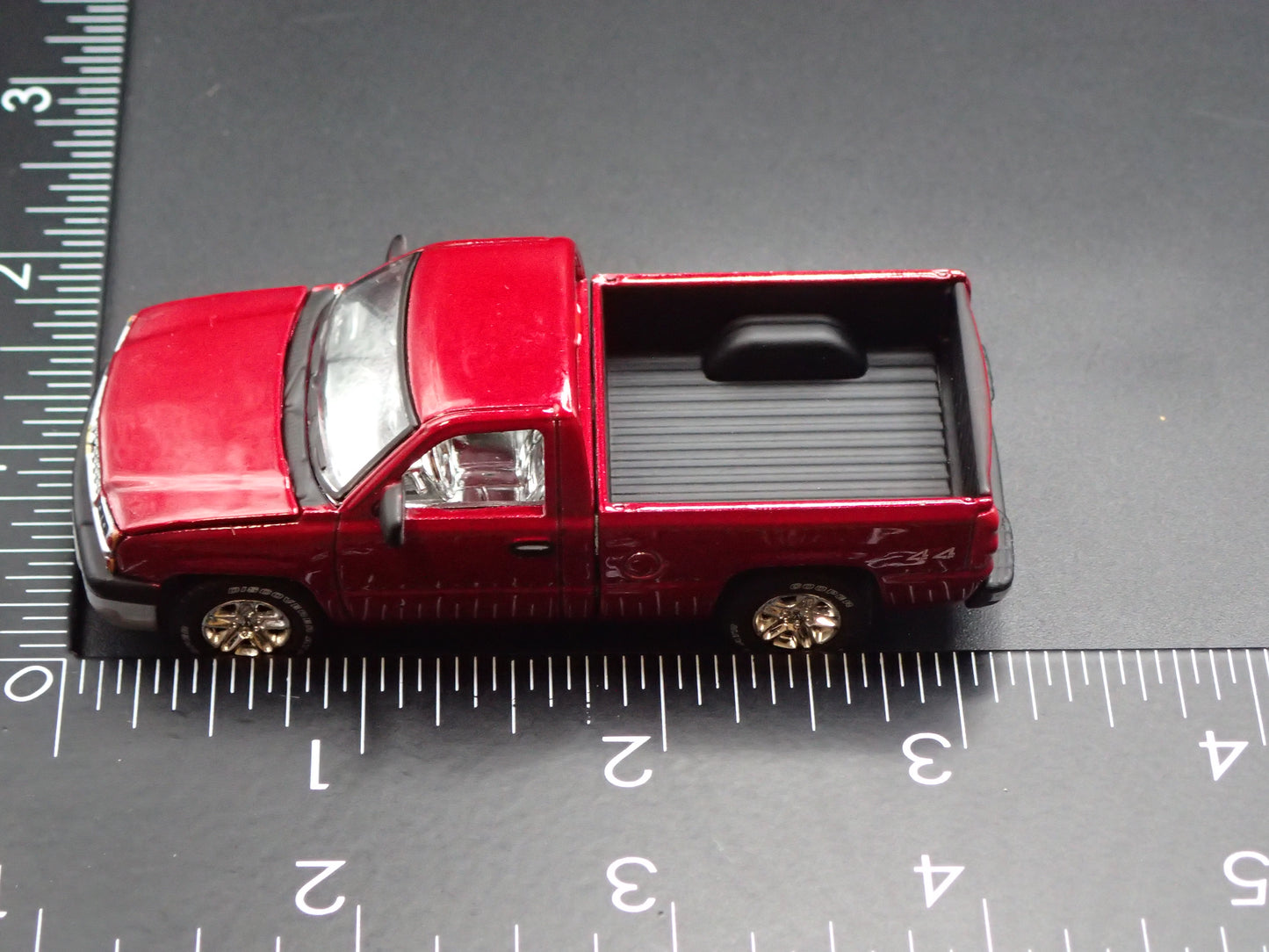 2003-2006 CHEVY CHEVROLET SILVERADO TRUCK SS CATEYE 1:64 SCALE DIECAST MODEL CAR