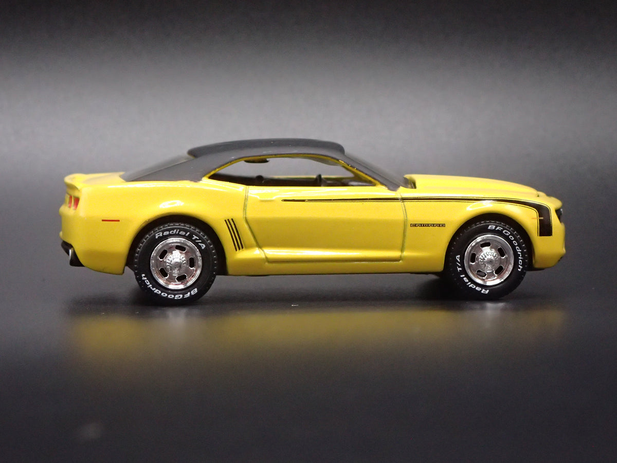 2010-2015 CHEVY CHEVROLET CAMARO YELLOW 1:64 SCALE DIORAMA DIECAST MODEL CAR