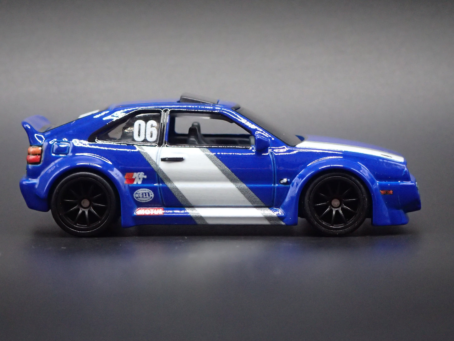 1988-1995 VW VOLKSWAGEN CORRADO VR6 BLUE 1:64 SCALE DIORAMA DIECAST MODEL CAR
