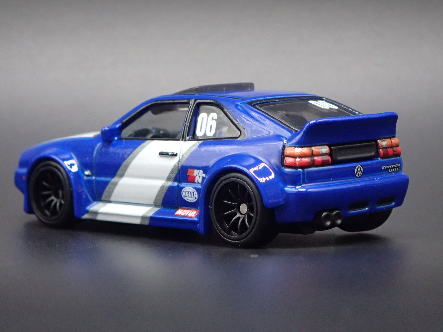 1988-1995 VW VOLKSWAGEN CORRADO VR6 BLUE 1:64 SCALE DIORAMA DIECAST MODEL CAR