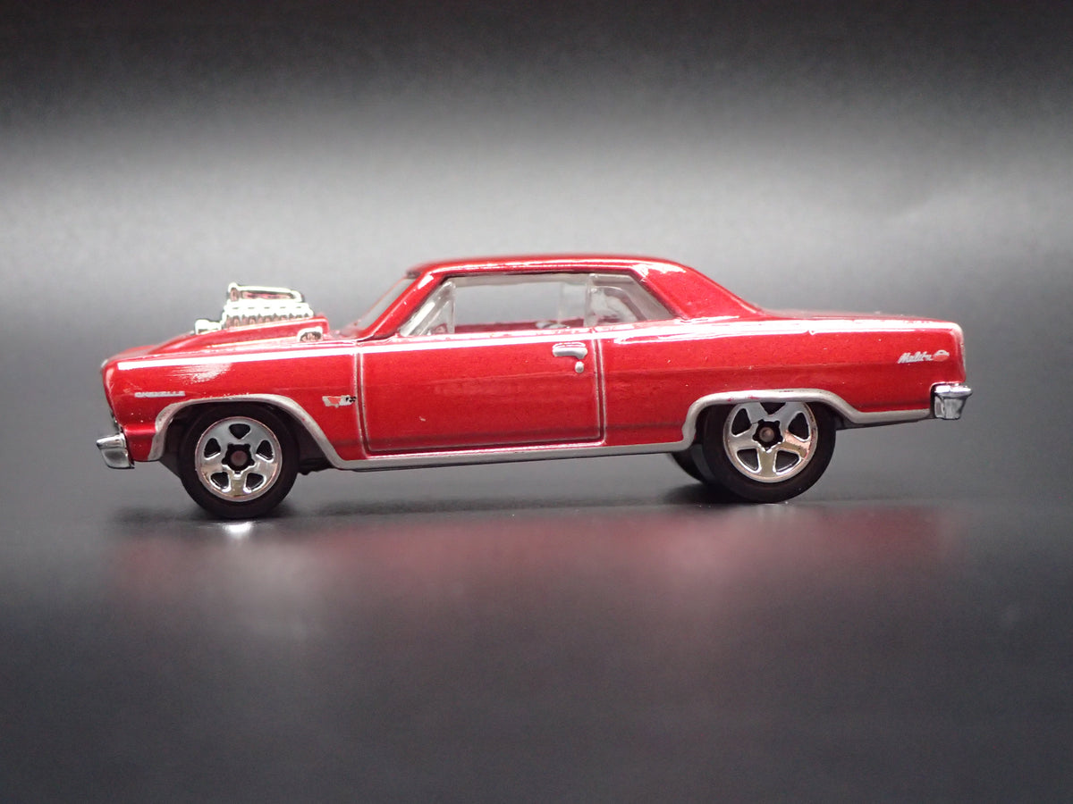 1964 64 CHEVY CHEVROLET CHEVELLE SS RED 1/64 SCALE COLLECTIBLE DIECAST MODEL CAR