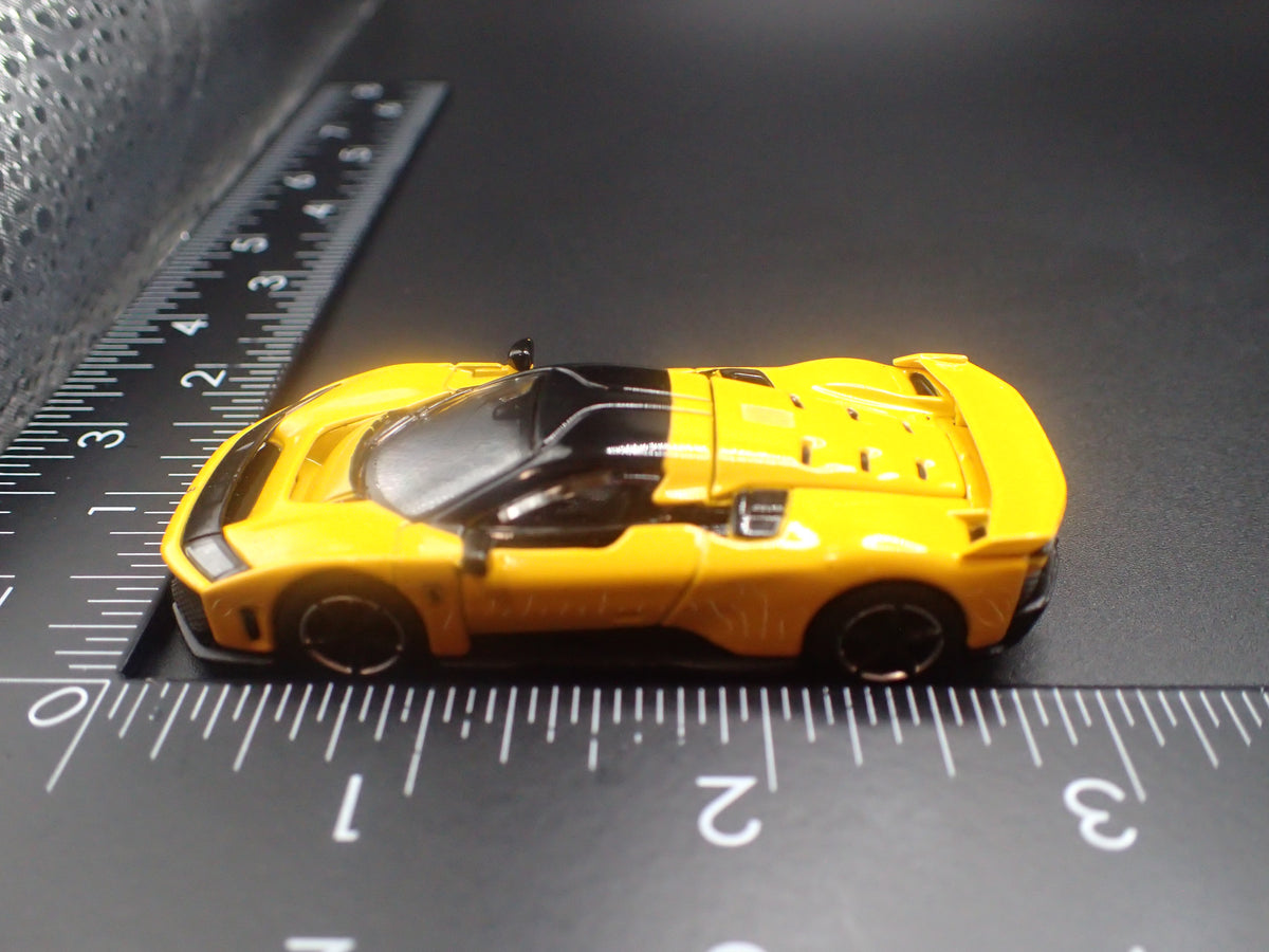 2025-2027 FERRARI F80 YELLOW 1:64 SCALE COLLECTIBLE DIORAMA DIECAST MODEL CAR