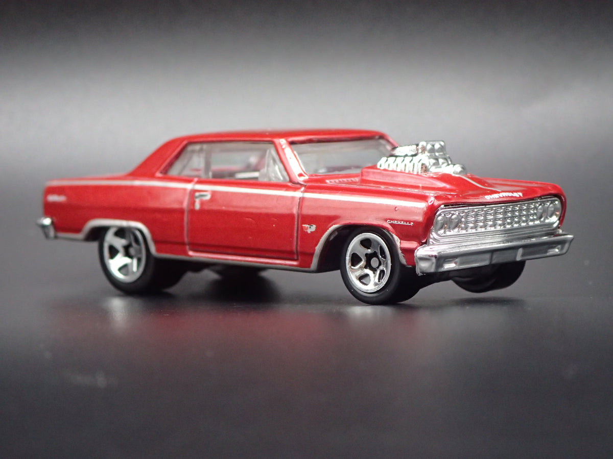 1964 64 CHEVY CHEVROLET CHEVELLE SS RED 1/64 SCALE COLLECTIBLE DIECAST MODEL CAR