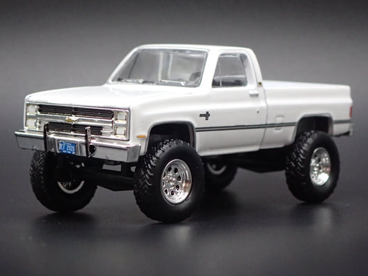 1981 81 CHEVY CHEVROLET K10 4x4 PICKUP TRUCK WHITE 1/64 SCALE DIECAST MODEL CAR