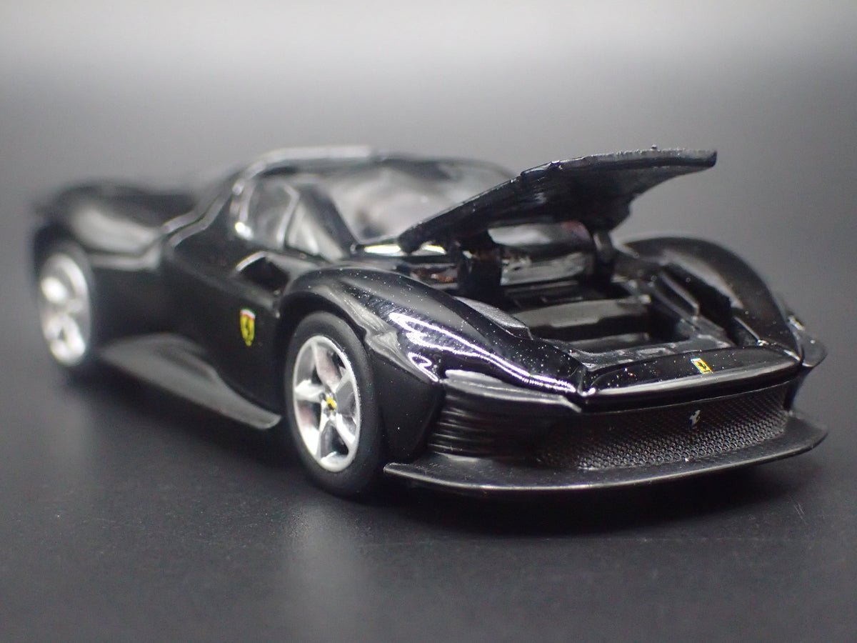 2023 23 FERRARI DAYTONA SP3 BLACK 1:64 SCALE COLLECTIBLE DIORAMA DIECAST MODEL CAR