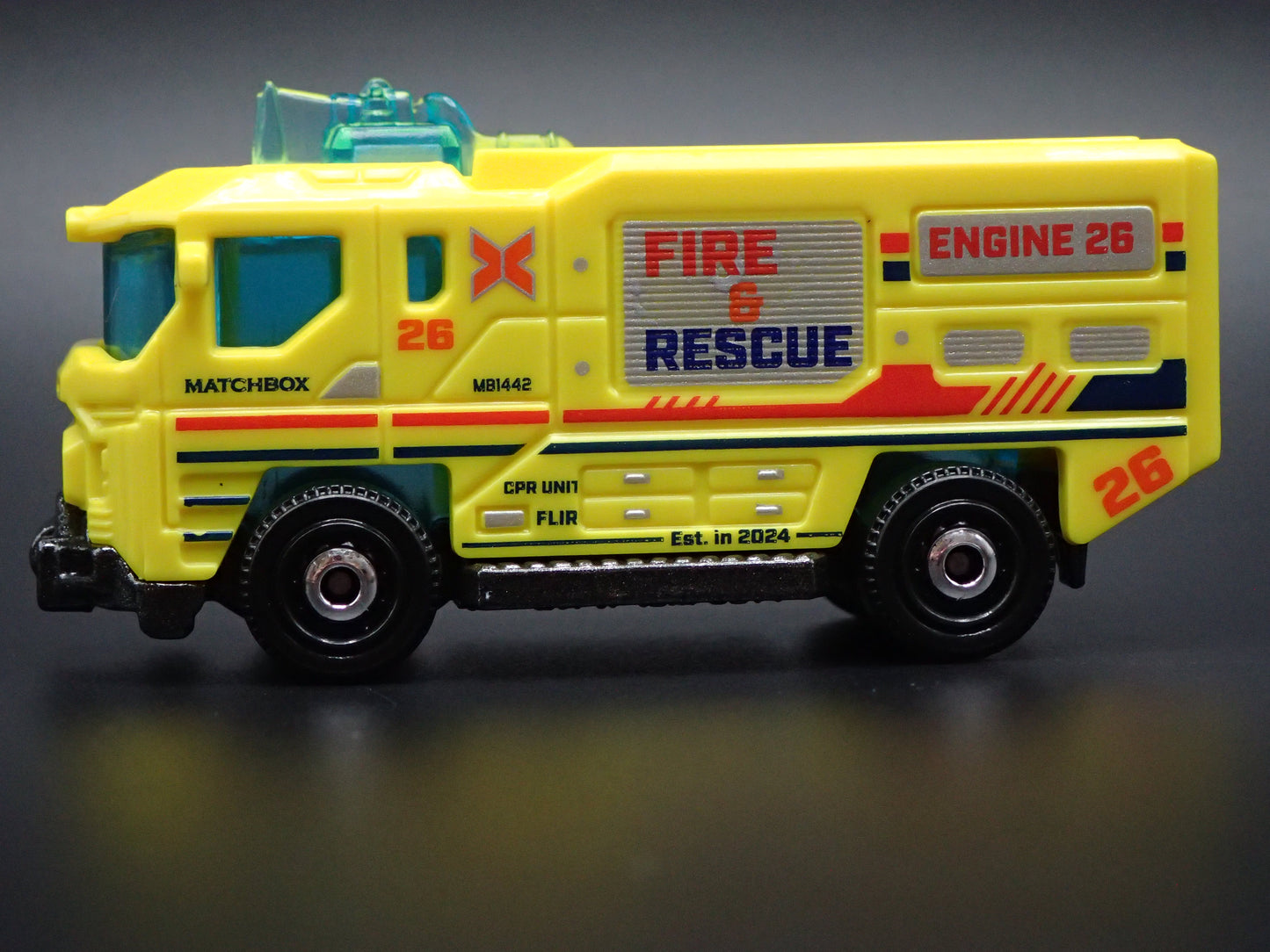 FIRE ENGINE TRUCK BLAZE BUSTER II YELLOW 1:64 MB SCALE DIORAMA DIECAST MODEL CAR