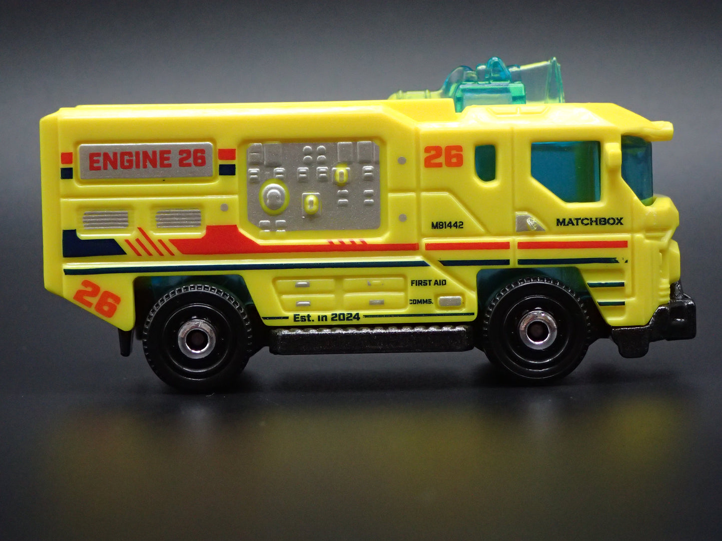 FIRE ENGINE TRUCK BLAZE BUSTER II YELLOW 1:64 MB SCALE DIORAMA DIECAST MODEL CAR