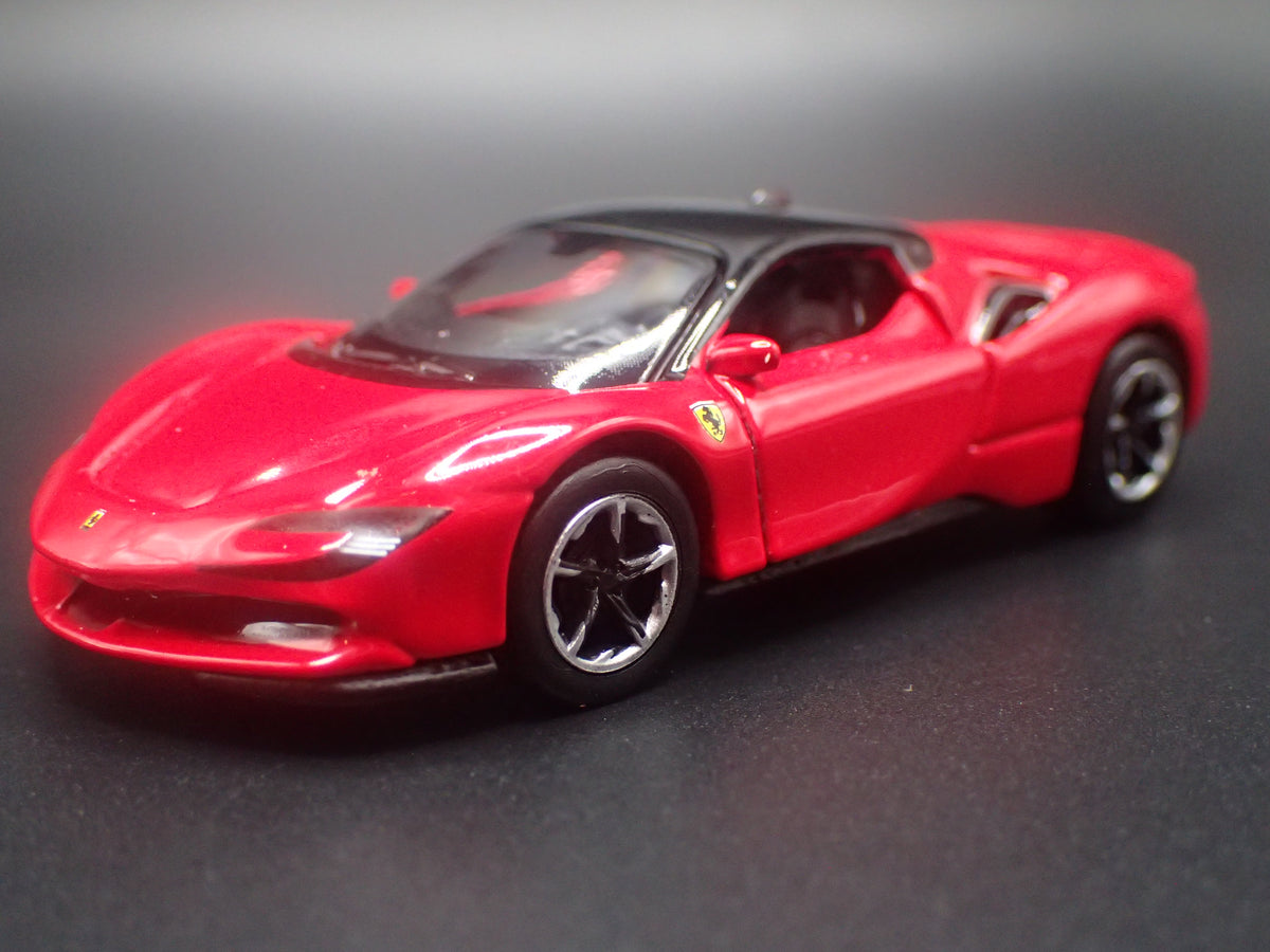2020-2025 FERRARI SF90 STRADALE 1:64 SCALE COLLECTIBLE DIORAMA DIECAST MODEL CAR