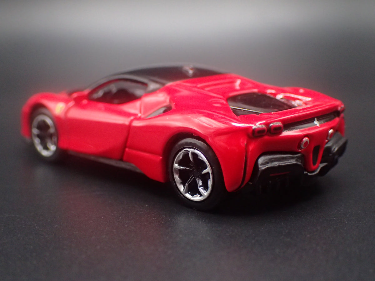 2020-2025 FERRARI SF90 STRADALE 1:64 SCALE COLLECTIBLE DIORAMA DIECAST MODEL CAR