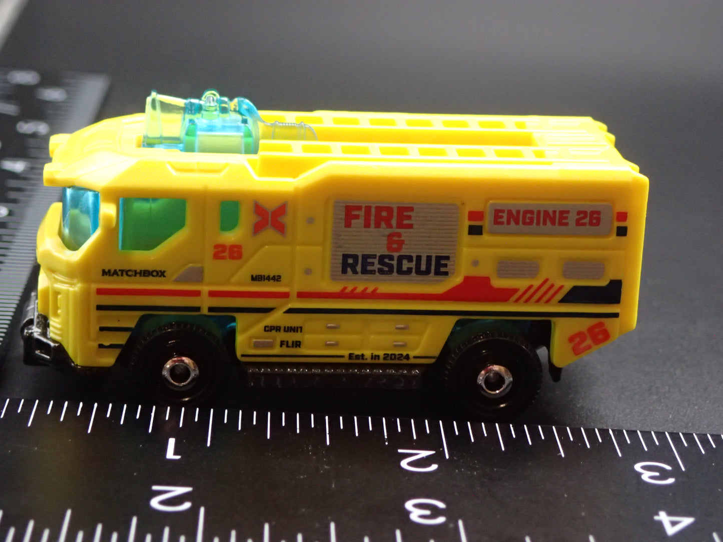 FIRE ENGINE TRUCK BLAZE BUSTER II YELLOW 1:64 MB SCALE DIORAMA DIECAST MODEL CAR