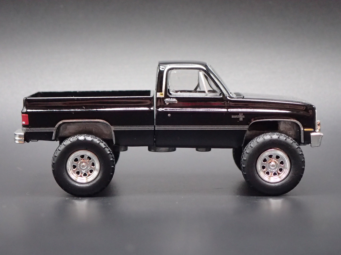 1981 81 CHEVY CHEVROLET K10 4x4 PICKUP TRUCK BLACK 1/64 SCALE DIECAST MODEL CAR