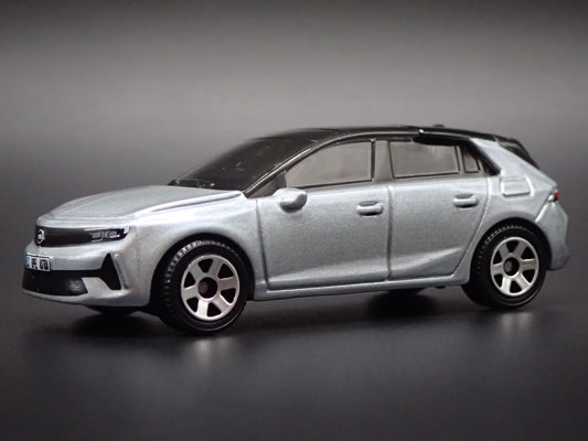 2021-2026 OPEL ASTRA 4 DOOR 1:64 SCALE COLLECTIBLE DIORAMA DIECAST MODEL CAR