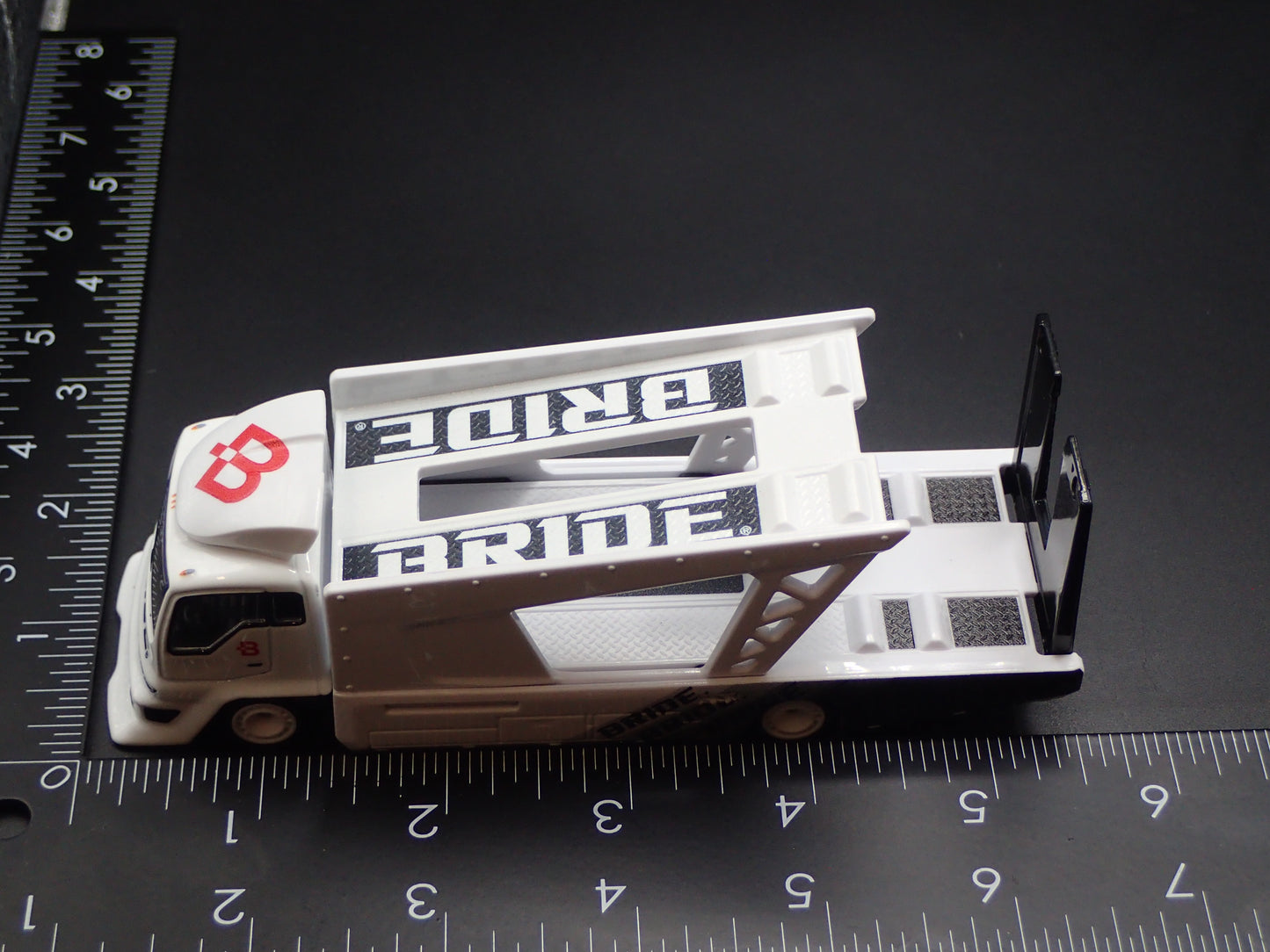 MODERN FLATBED CAR HAULER TRUCK WHITE 1/64 SCALE DIECAST MODEL