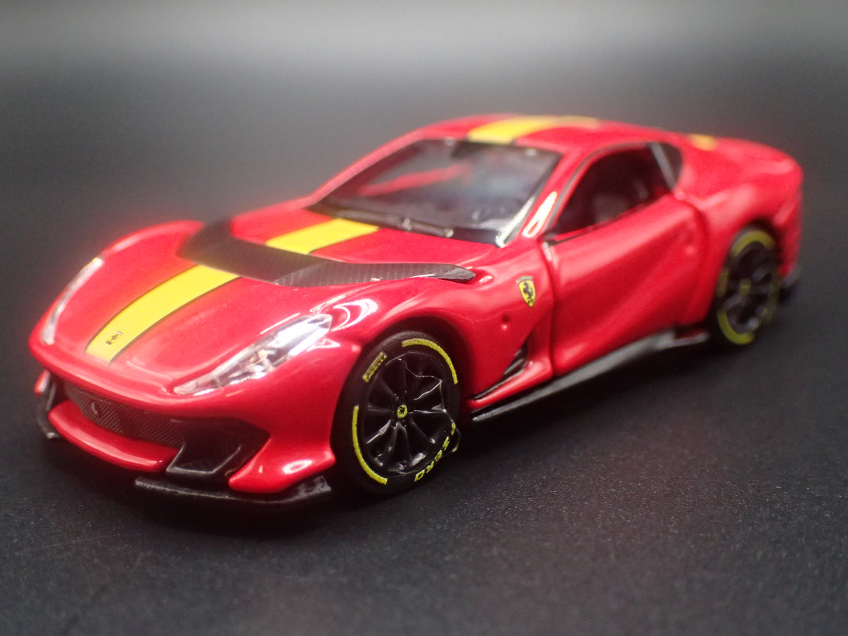 2017-2024 FERRARI 812 COMPETIZIONE 1:64 SCALE COLLECTIBLE DIORAMA DIECAST MODEL CAR