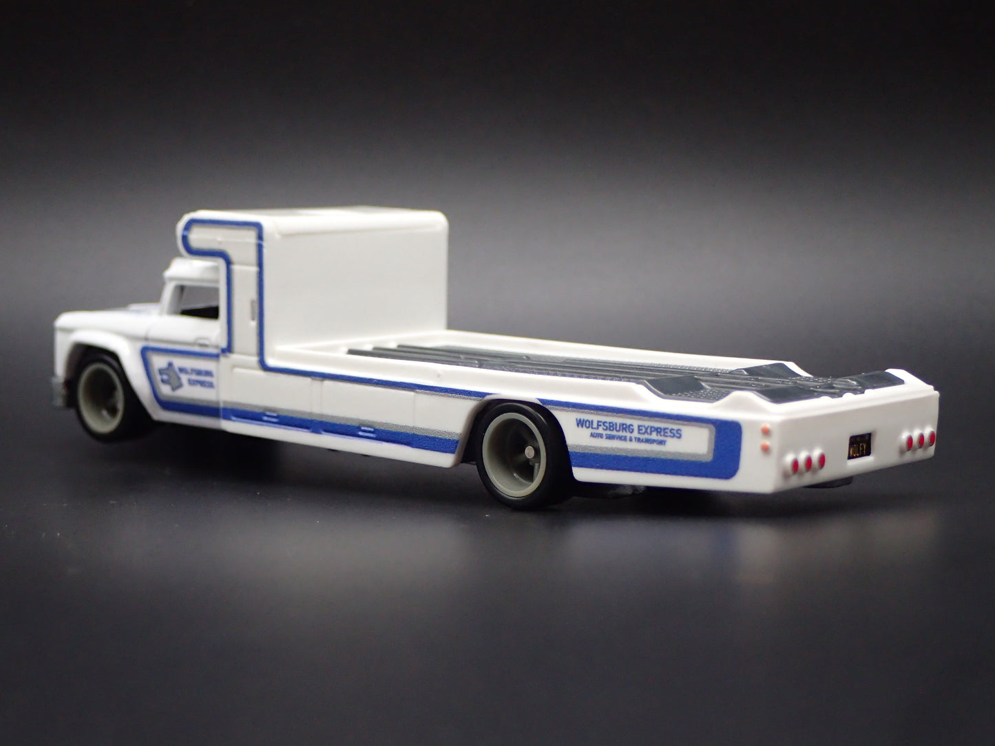VINTAGE RACING FLATBED CAR HAULER TRUCK WHITE 1/64 SCALE DIECAST MODEL CAR